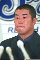 Yokohama left-hander Nomura retires